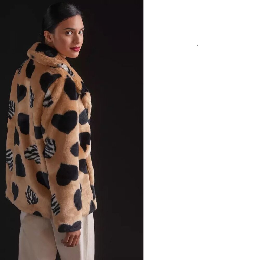 NWT ANTHROPOLOGIE MAEVE HEART PRINT FAUX FUR COAT JACKET SZ M MEDIUM - Picture 2 of 3
